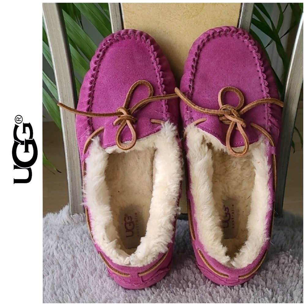 UGG Suede Slippers ❤️